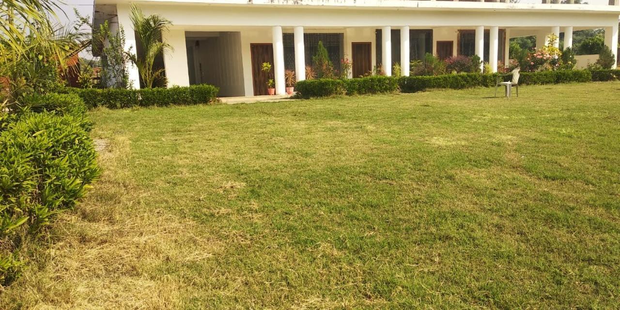 Radha Rani Mahal Khajuraho Hotel Exterior photo
