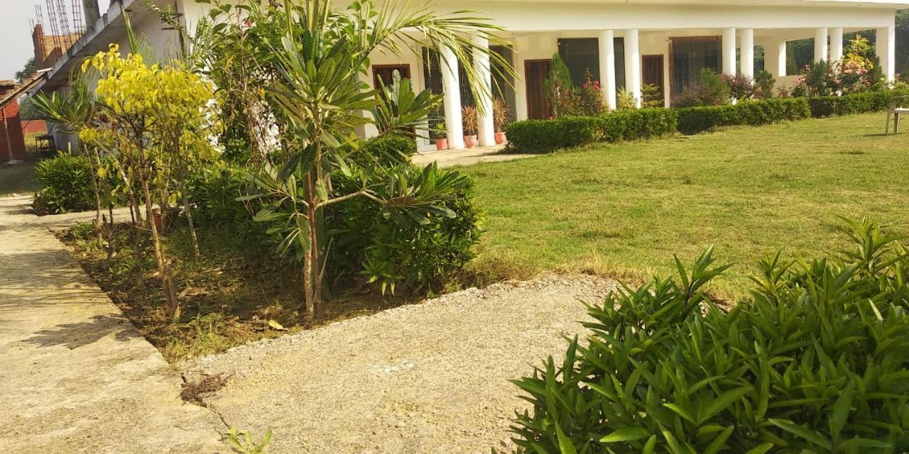 Radha Rani Mahal Khajuraho Hotel Exterior photo