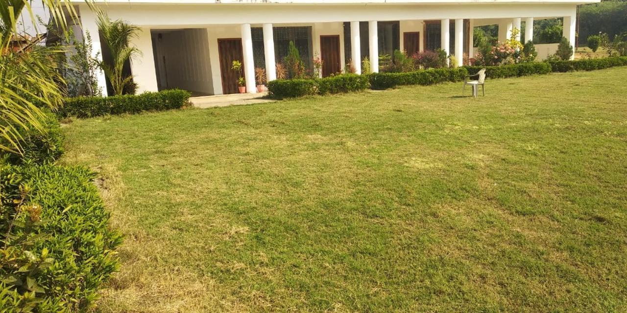 Radha Rani Mahal Khajuraho Hotel Exterior photo