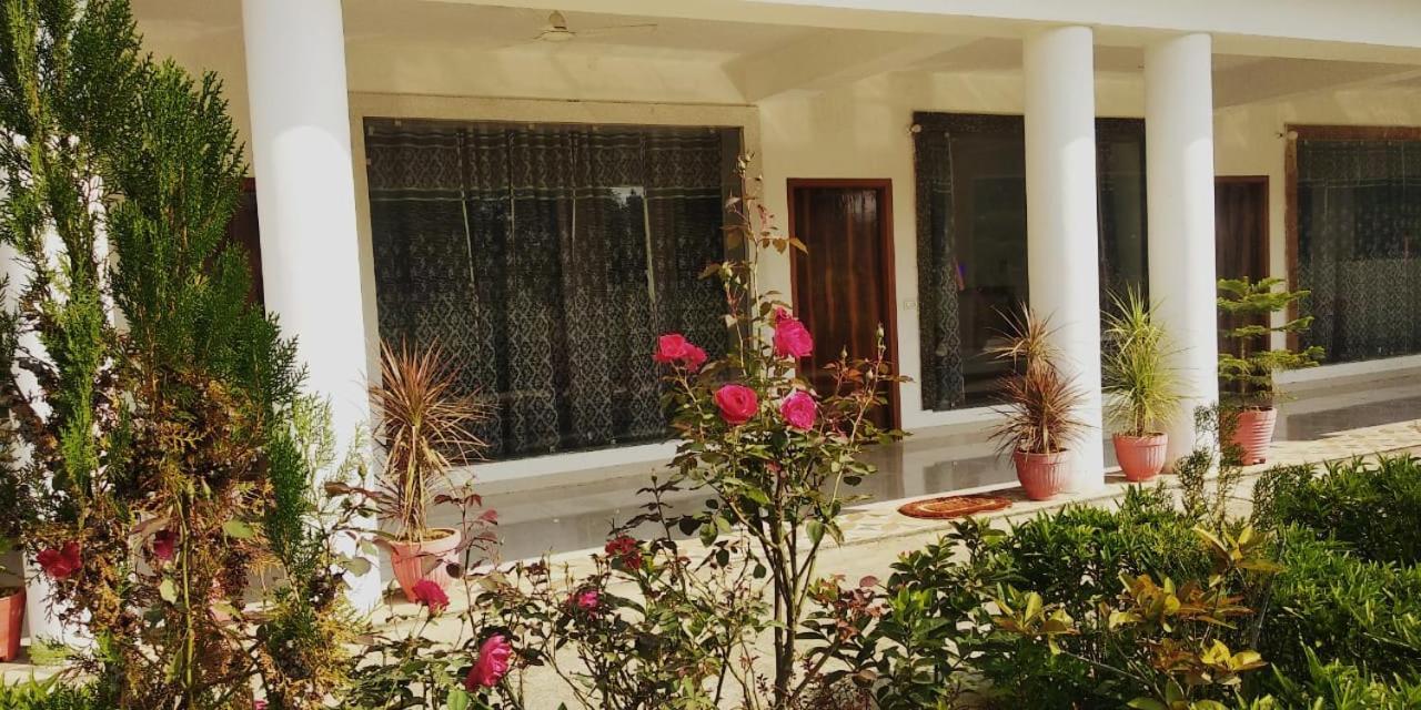 Radha Rani Mahal Khajuraho Hotel Exterior photo